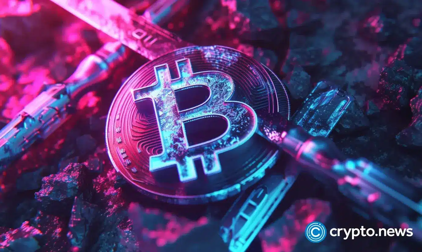 „Bitcoin“ hashrate hitai rekordiniai, esant minerų išpardavimui