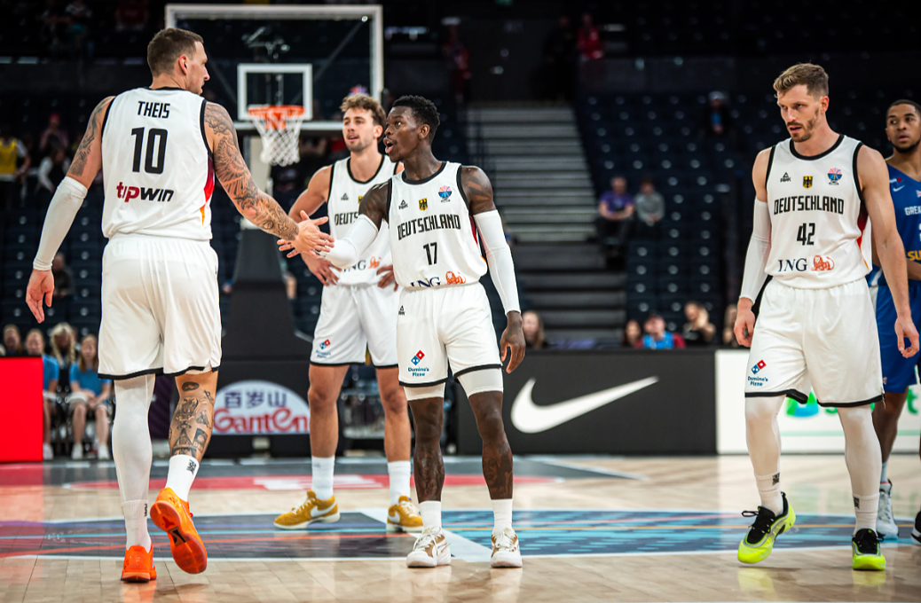 Skrajoję vokiečiai be vargo sutriuškino Didžiosios Britanijos krepšininkus