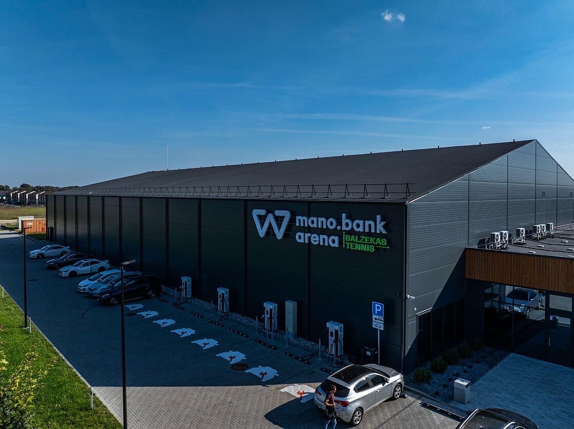 Plečiasi šalia Klaipėdos esanti arena – padelio tenisas ir išmanūs sprendimai bendruomenei