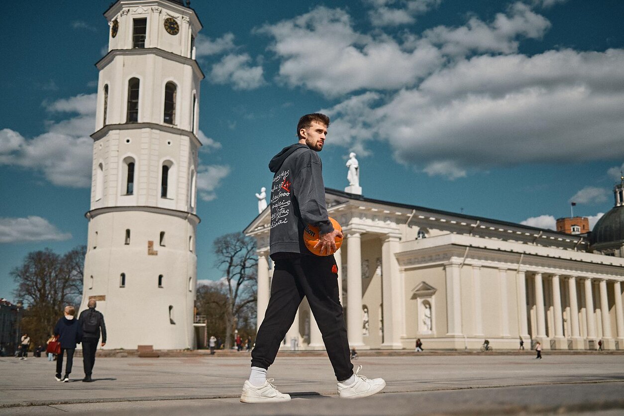 Australų legendai bėgimo takelyje neprilygęs Marčiulionis žvelgė į tėčio bronzą Badalonoje