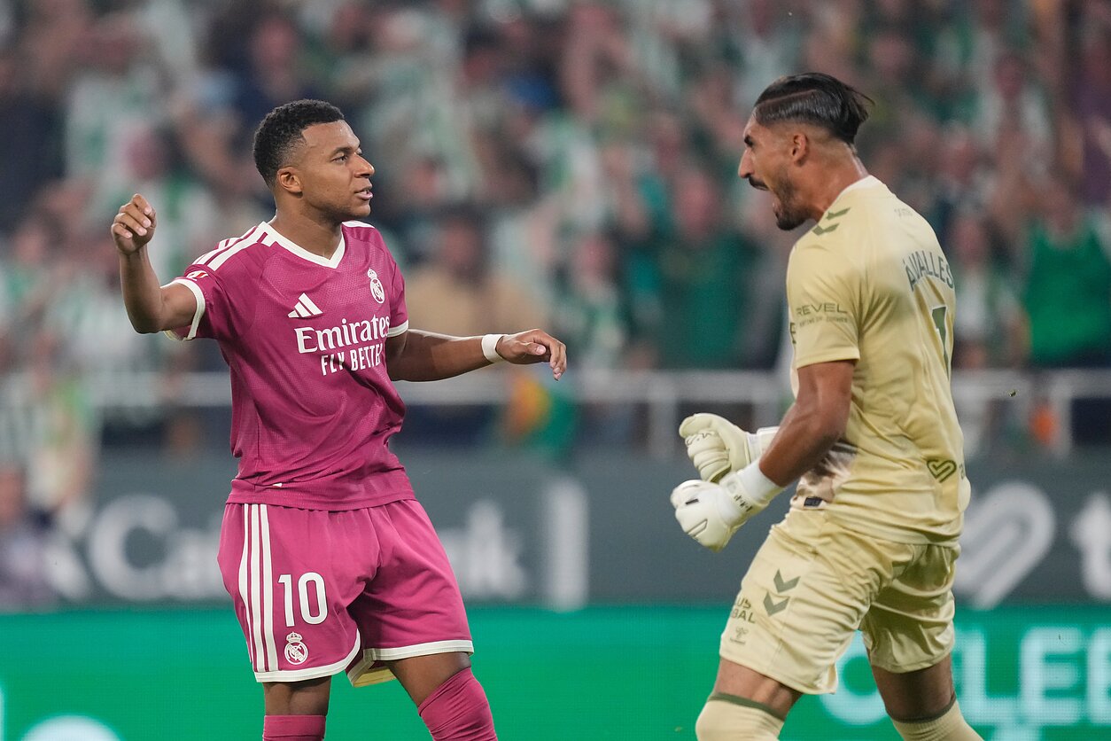Mbappe neįmušė baudinio, „Real“ ir PSG suklupo, o Isako dublis įkvėpė „Liverpool“ pergalei
